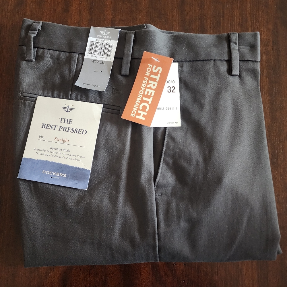 NWT 29x32 Dockers Grey Straight fit Khaki Chinos